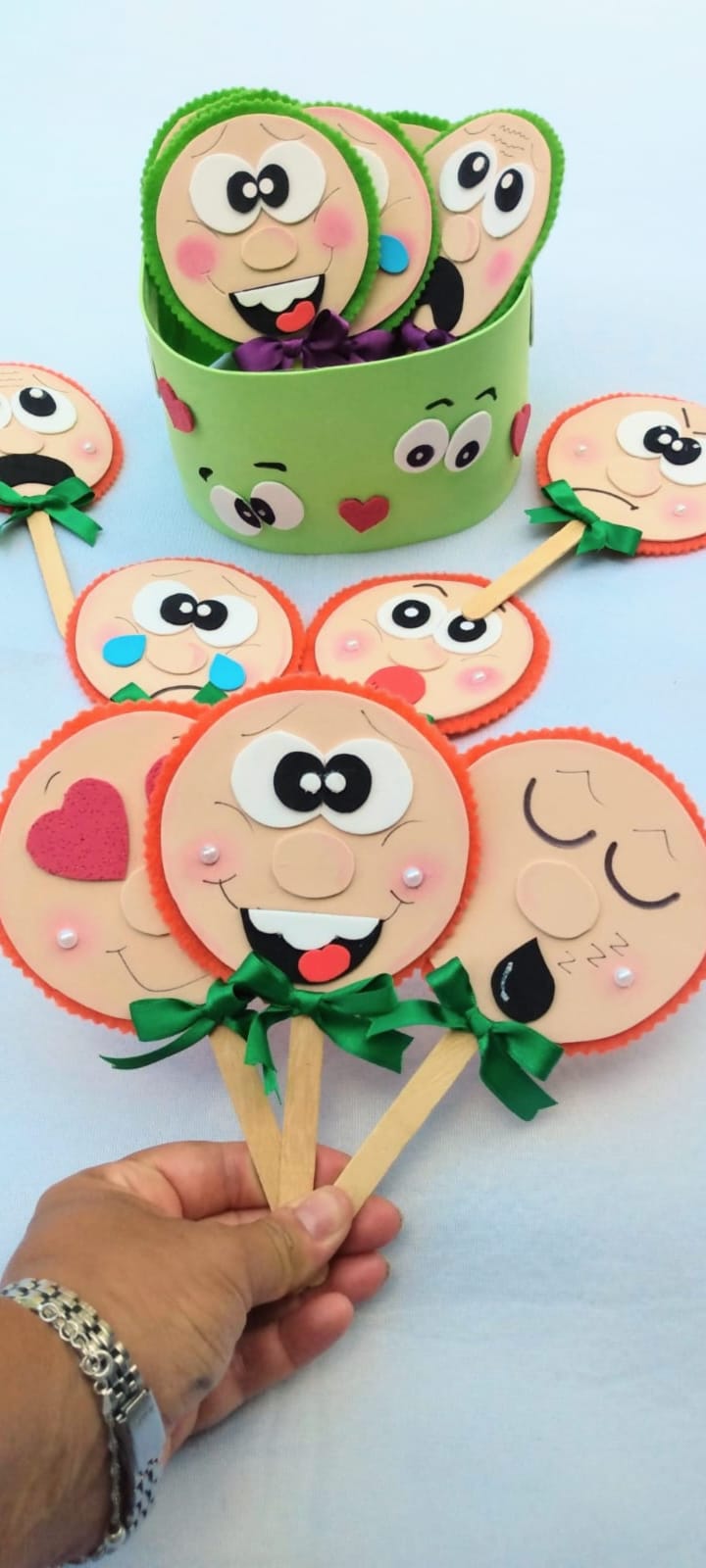 Juego Didáctico de Emociones Infantil en Goma Eva – Caritas Expresivas Artesanales